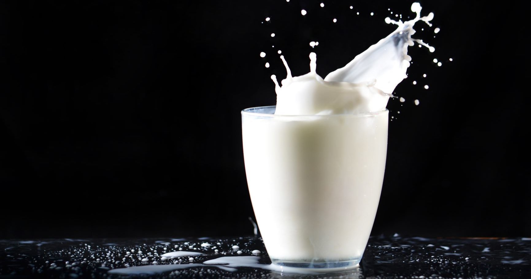 Farmacia Eva Cela - 🤱 La leche Almirón 2 es una leche adaptada formulada  por expertos de forma que aporte una nutrición completa y equilibrada a los  pequeños desde los 6 meses. ¡